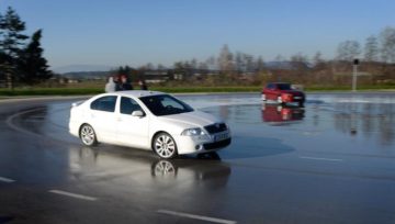 Resnica o celoletnih pnevmatikah